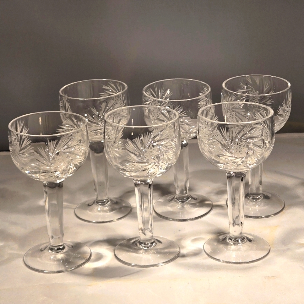Zawiercie Crystal Pressed Glass Starburst Design 6 Small Vintage Cordial Glasses